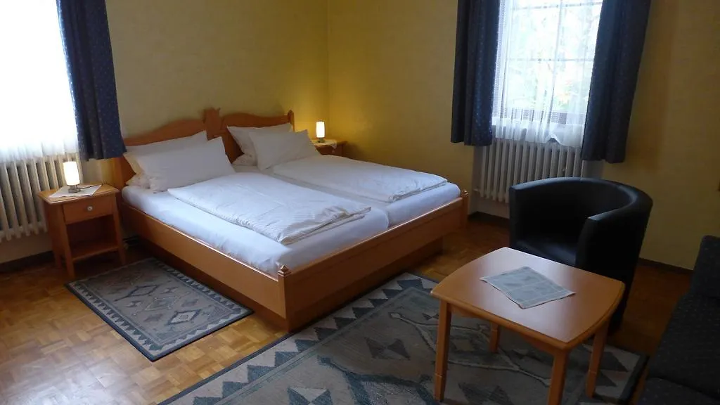 Central-Hotel Greiveldinger-1